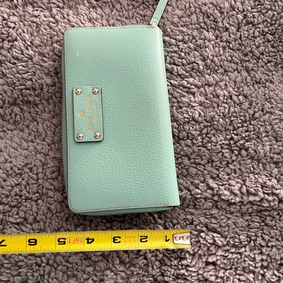 Kate Spade - Picture 3 of 8